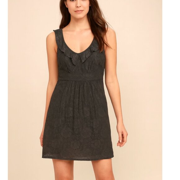 Maeve Ruffle Floral Dress Size Medium EUC - Picture 1 of 4